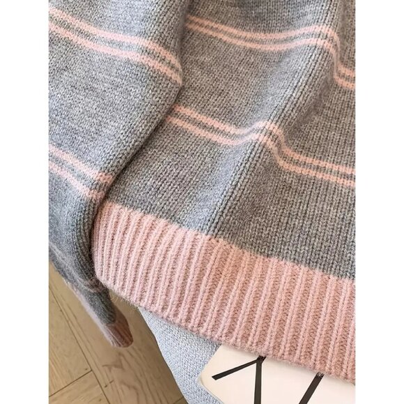 Stylish Striped Knit Sweater – Color Block & Polo Collar - Picture 3 of 4